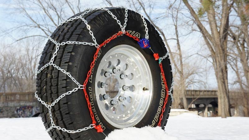 snow-chains-tire.jpg